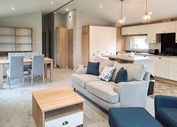Platinum 4 berth Lodge - Helsey Farm Cottages, Helsey