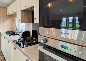 Platinum 4 berth Lodge - Helsey Farm Cottages, Helsey