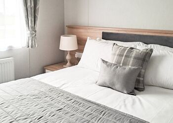 Platinum 4 berth Lodge - Helsey Farm Cottages, Helsey