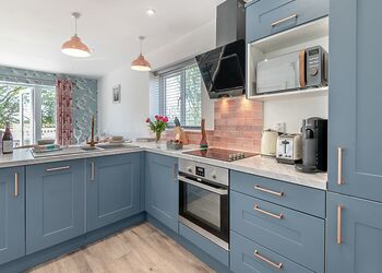 Waterlily Cottage - Herons Mead Cottages, Orby