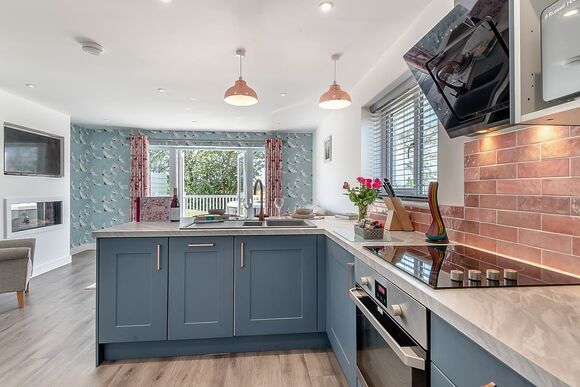 Waterlily Cottage - Herons Mead Cottages, Orby