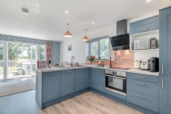 Waterlily Cottage - Herons Mead Cottages, Orby