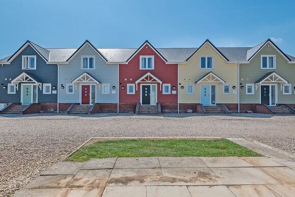 Red Robin Cottage - Herons Mead Cottages, Orby