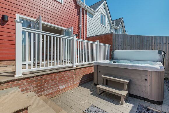 Red Robin Cottage - Herons Mead Cottages, Orby