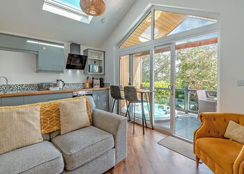 Bloom Lodge - Herons Mead Lodges , Orby