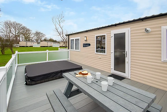 Platinum Plus 3 Lodge Spa (Pet) - Hemsby Beach Holiday Park, Hemsby, Great Yarmouth