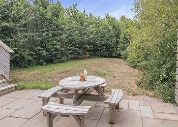 Rabbits Warren Lodge - Henfields Country Retreat, Cannington