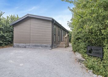 Rabbits Warren Lodge - Henfields Country Retreat, Cannington