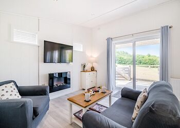 Hedgehog Lodge - Henfields Country Retreat, Cannington