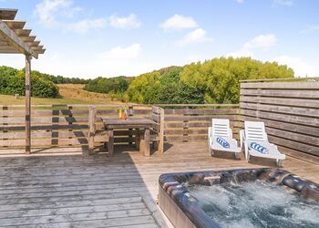 Hedgehog Lodge - Henfields Country Retreat, Cannington