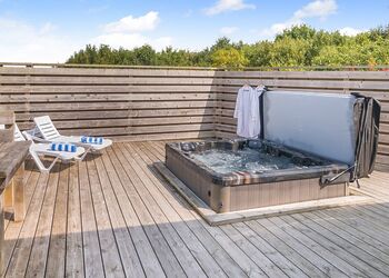 Hedgehog Lodge - Henfields Country Retreat, Cannington