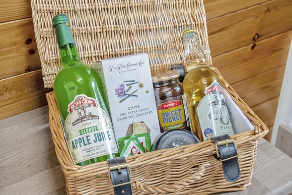 Door Mouse Pod - Henfields Country Retreat, Cannington