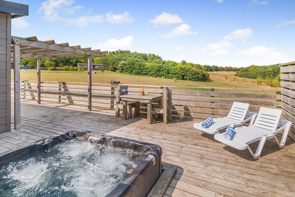 Hedgehog Lodge - Henfields Country Retreat, Cannington