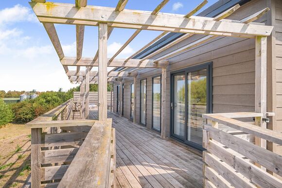 Hedgehog Lodge - Henfields Country Retreat, Cannington