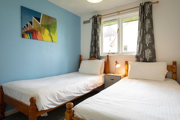 2 Bedroom Pet Friendly Bungalow - Hengar Manor Country Park, St Tudy, Bodmin