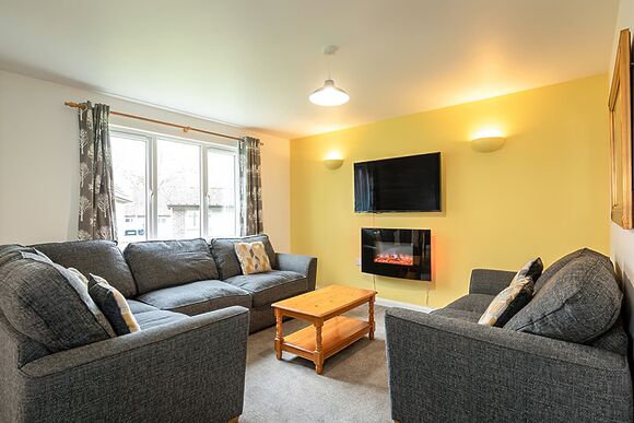 4 Bedroom Villa Sleeps 10 - Hengar Manor Country Park, St Tudy, Bodmin