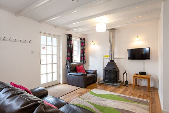 2 Bedroom Cottage - Hengar Manor Country Park, St Tudy, Bodmin