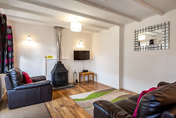 2 Bedroom Cottage - Hengar Manor Country Park, St Tudy, Bodmin