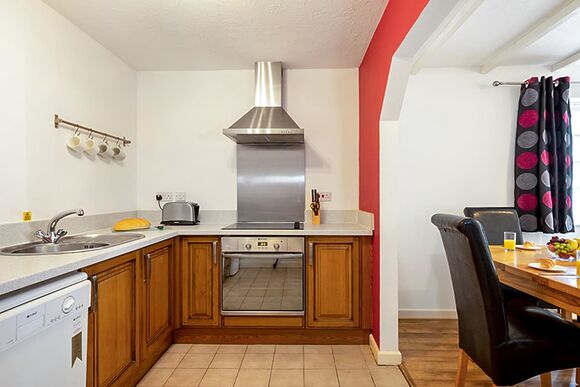 2 Bedroom Cottage - Hengar Manor Country Park, St Tudy, Bodmin