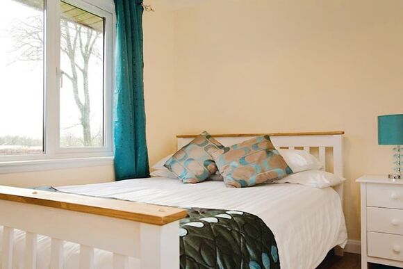 2 Bedroom Pet Friendly Bungalow - Hengar Manor Country Park, St Tudy, Bodmin