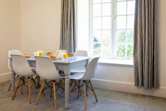 Garden view Apartment - Hengar Manor Country Park, St Tudy, Bodmin