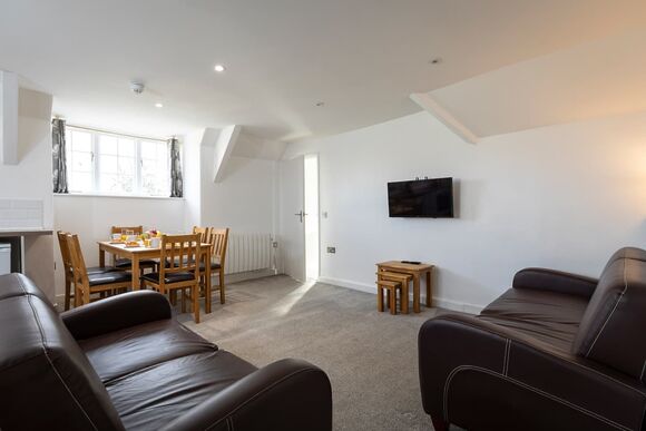 Maids Retreat 3 Bedroom Apartment - Hengar Manor Country Park, St Tudy, Bodmin