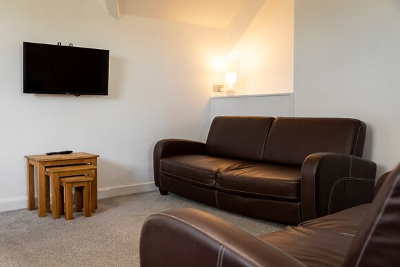 Maids Retreat 3 Bedroom Apartment - Hengar Manor Country Park, St Tudy, Bodmin