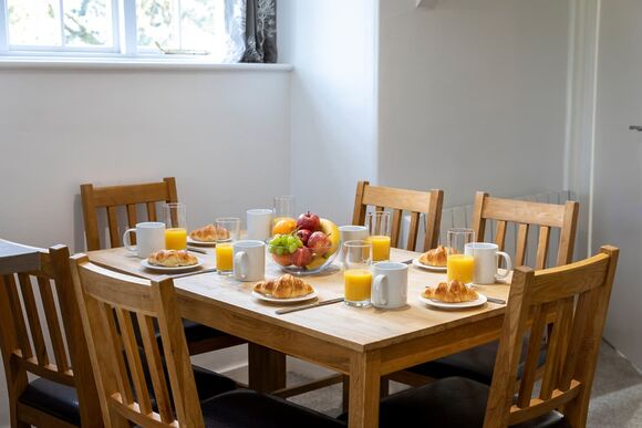 Maids Retreat 3 Bedroom Apartment - Hengar Manor Country Park, St Tudy, Bodmin