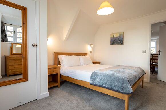 Maids Retreat 3 Bedroom Apartment - Hengar Manor Country Park, St Tudy, Bodmin