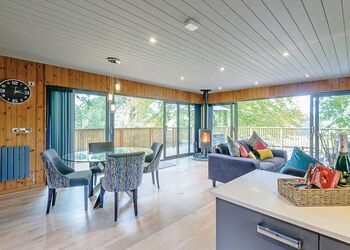 Silver Moon - Henlle Hall Woodland Lodges, Henlle, Nr Oswestry