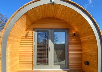 Caban Pet - Henlle Hall Woodland Lodges, Henlle, Nr Oswestry