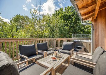 Tree Tops - Henlle Hall Woodland Lodges, Henlle, Nr Oswestry