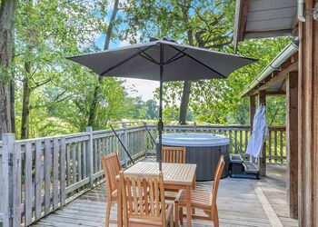 Fairway Lodge - Henlle Hall Woodland Lodges, Henlle, Nr Oswestry