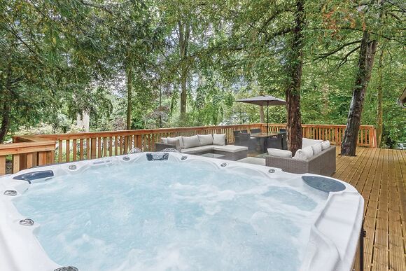 Henlle Hall Woodland Lodges