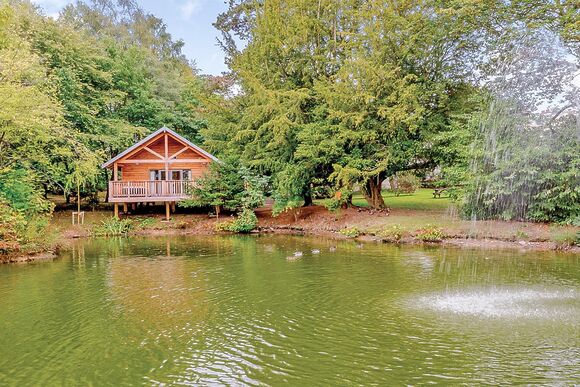 Over The Pond - Henlle Hall Woodland Lodges, Henlle, Nr Oswestry