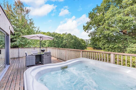 Ruby Meadow - Henlle Hall Woodland Lodges, Henlle, Nr Oswestry