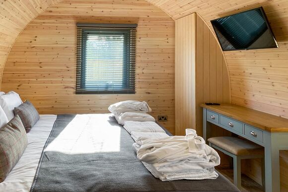 Caban Pet - Henlle Hall Woodland Lodges, Henlle, Nr Oswestry