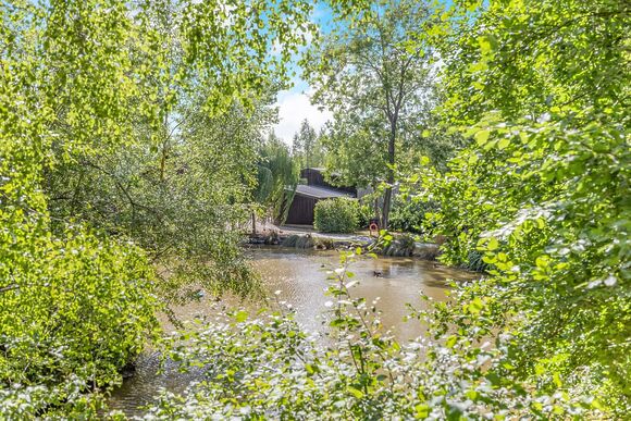 Lovetts Lodge - Henlle Hall Woodland Lodges, Henlle, Nr Oswestry