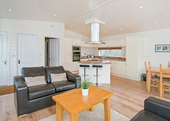 Bassetts - Warren Lodges, Woodham Walter, Maldon