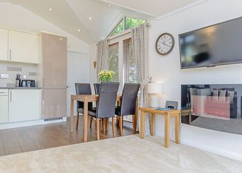 Cherry Tree Lodge - Herons Brook Retreat Lodges, Narberth, Nr Tenby