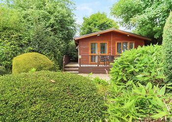 Hornbeam Lodge 5 - Herons Brook Retreat Lodges, Narberth, Nr Tenby