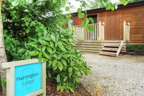 The Harrington Lodge - Herons Brook Retreat Lodges, Narberth, Nr Tenby