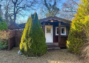 Finch Lodge - Heronstone Lodges, Brecon Beacons National Park, 