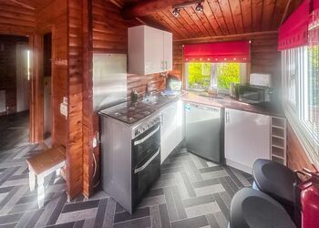 Finch Lodge - Heronstone Lodges, Brecon Beacons National Park, 