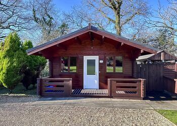 Pheasant Lodge - Heronstone Lodges, Brecon Beacons National Park, 