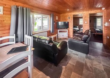 Red Kite - Heronstone Lodges, Brecon Beacons National Park, 