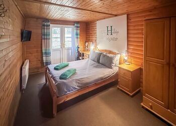 Red Kite - Heronstone Lodges, Brecon Beacons National Park, 