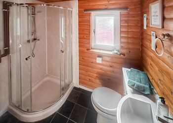 Red Kite - Heronstone Lodges, Brecon Beacons National Park, 