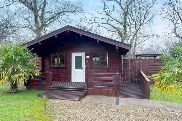 Jay - Heronstone Lodges, Brecon Beacons National Park,