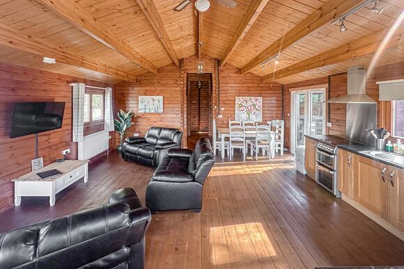 Woodpecker - Heronstone Lodges, Brecon Beacons National Park, 